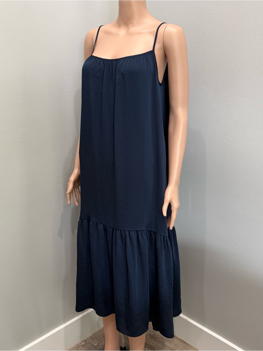 Classic Navy Spaghetti Strap Midi Dress pockets Uniqlo M